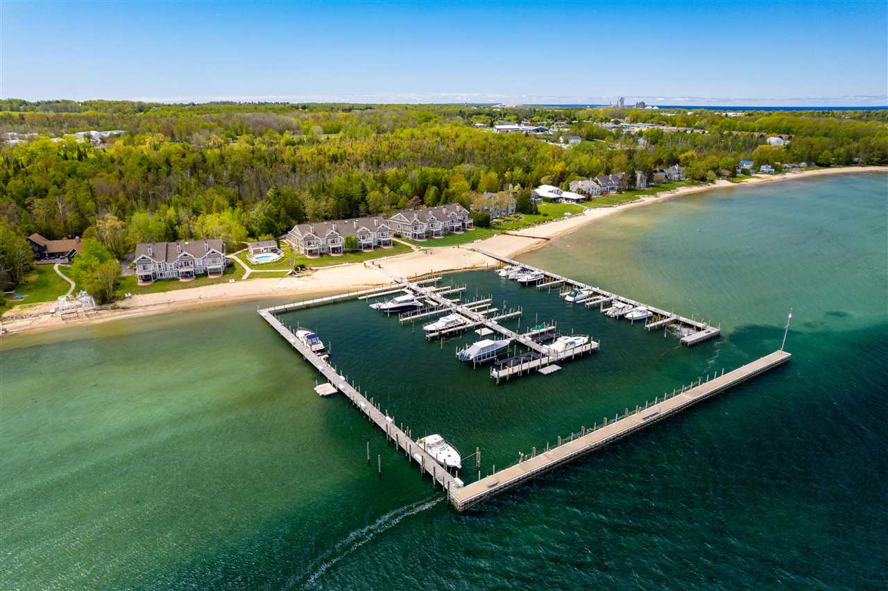 6040 Pine Lake Club Drive Unit: 24