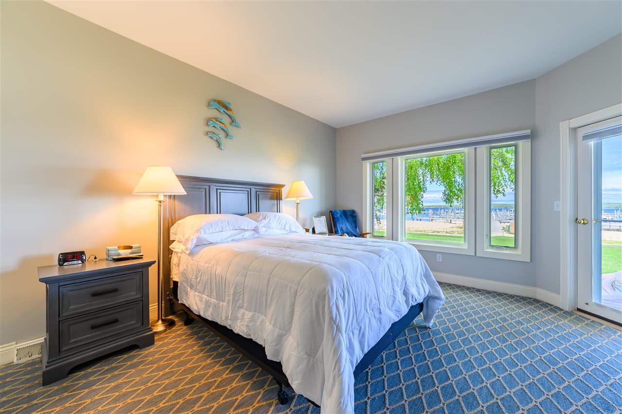 6040 Pine Lake Club Drive Unit: 24