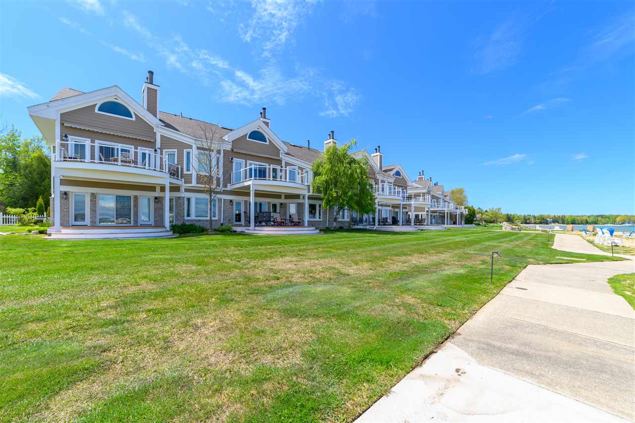 6040 Pine Lake Club Drive Unit: 24