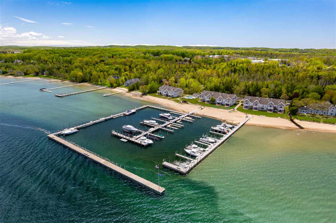 6040 Pine Lake Club Drive Unit: 24