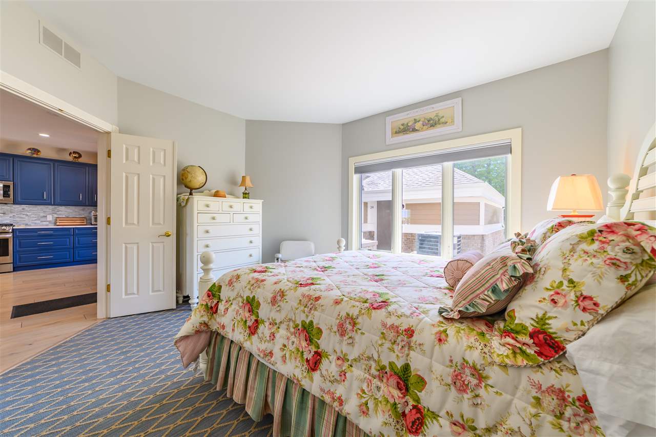 6040 Pine Lake Club Drive Unit: 24