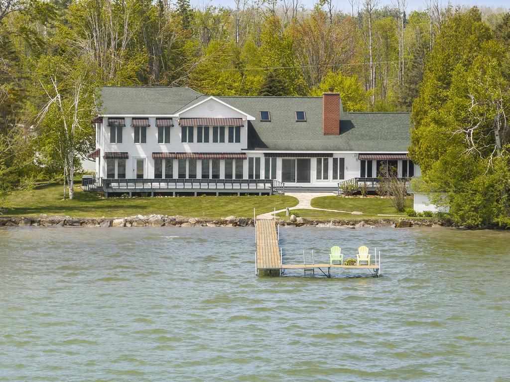 3016 W Burt Lake Road