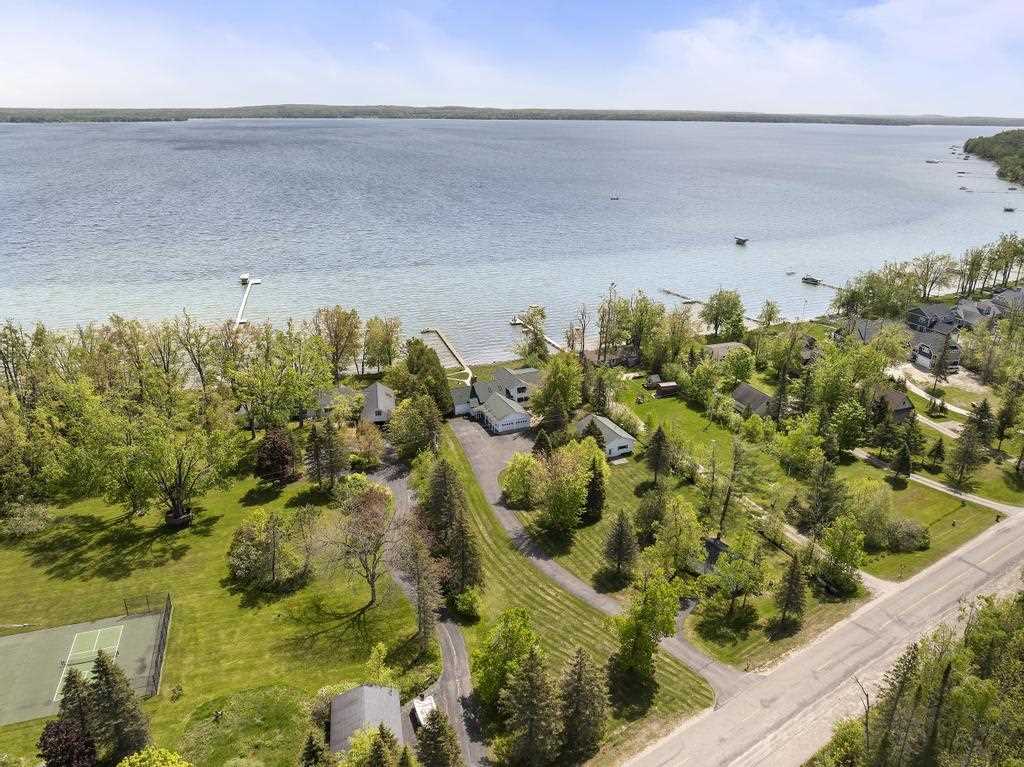 3016 W Burt Lake Road