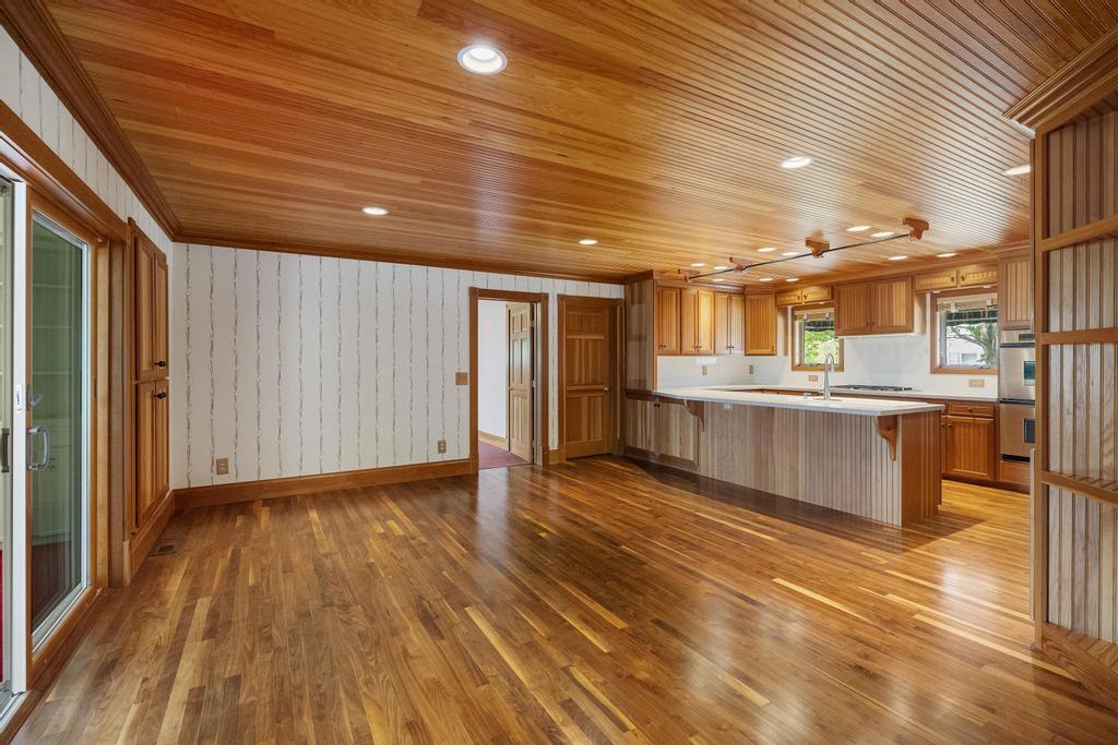 3016 W Burt Lake Road