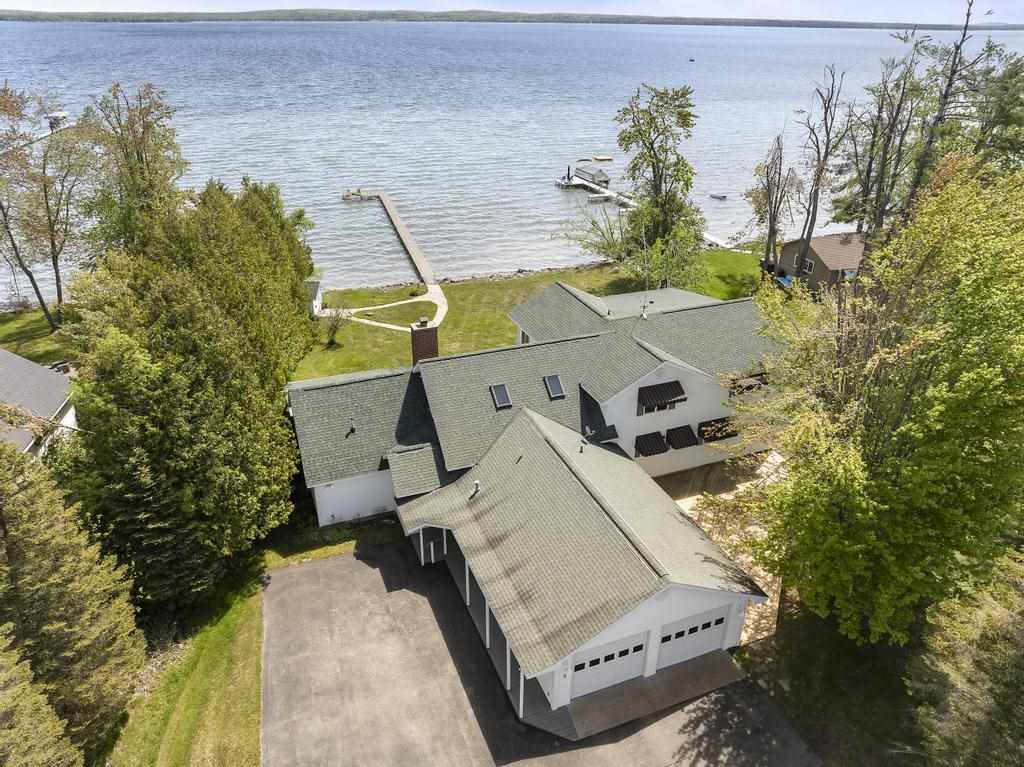 3016 W Burt Lake Road