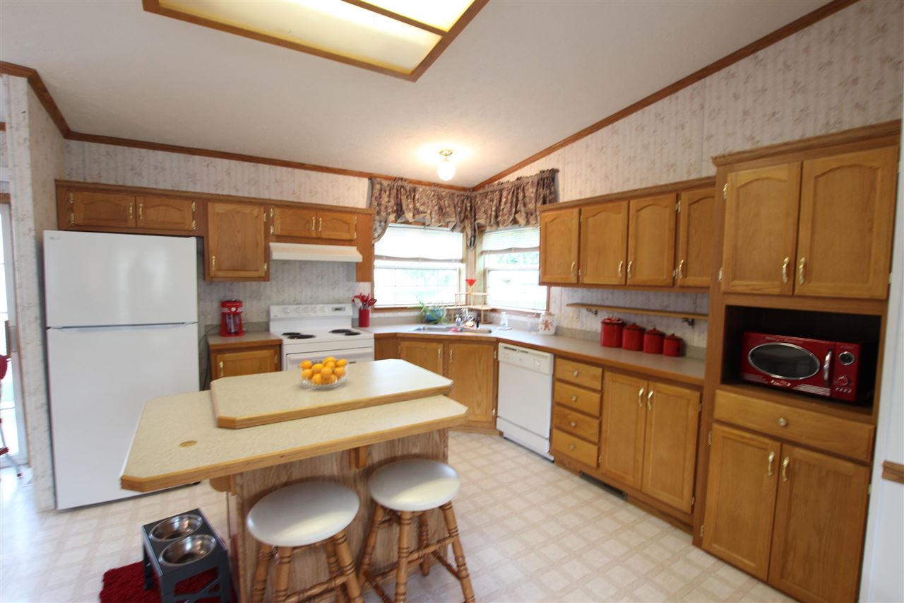 6685 M-66 Highway Unit: 112