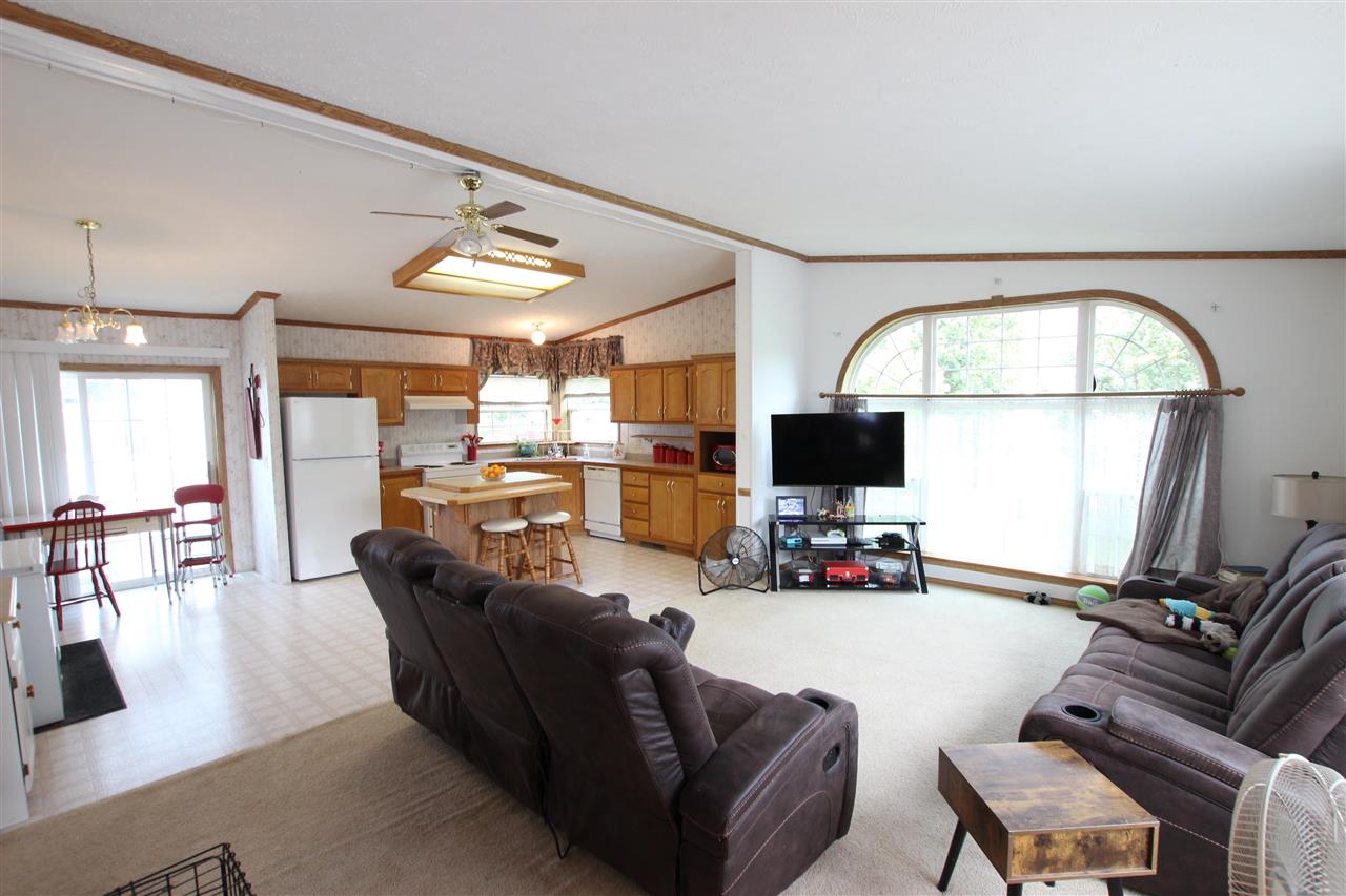 6685 M-66 Highway Unit: 112