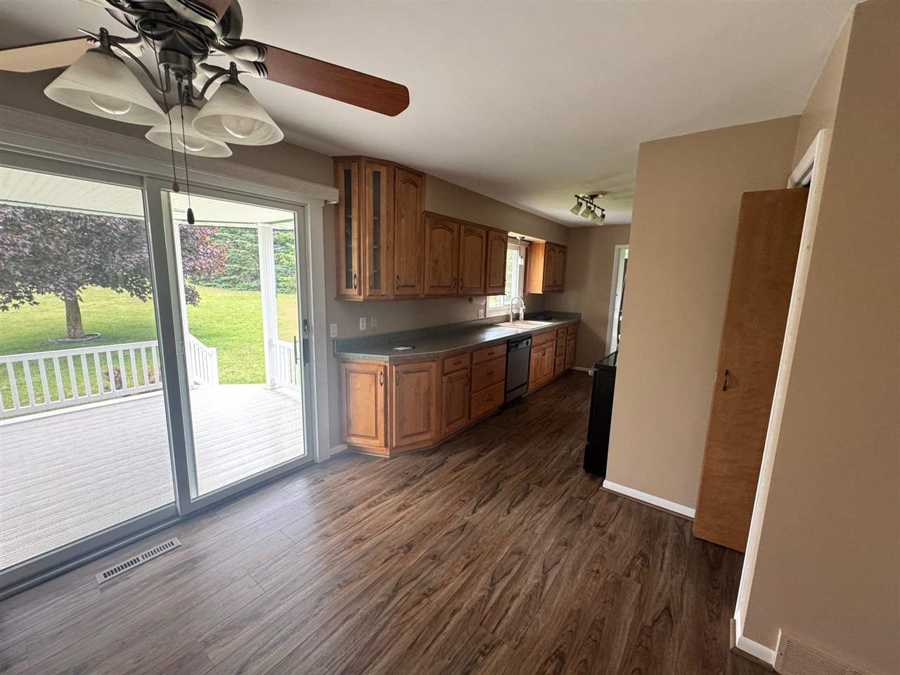 943 N Summitview Drive