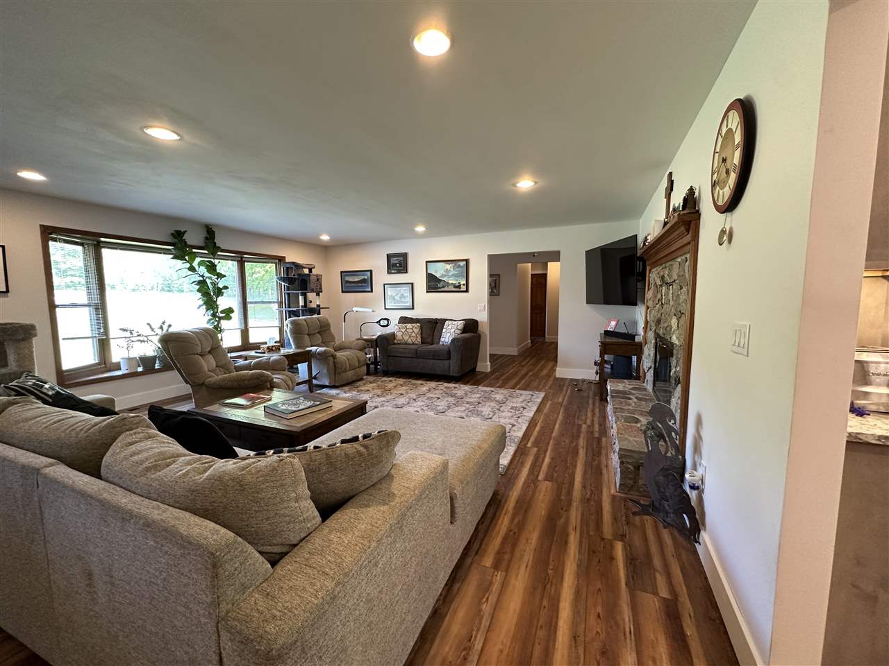 08015 Mulberry Lane