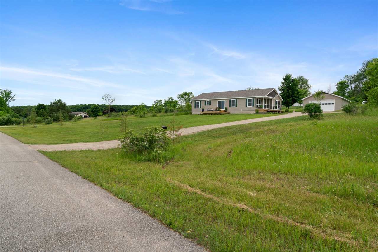 9079 Blue Gill Road