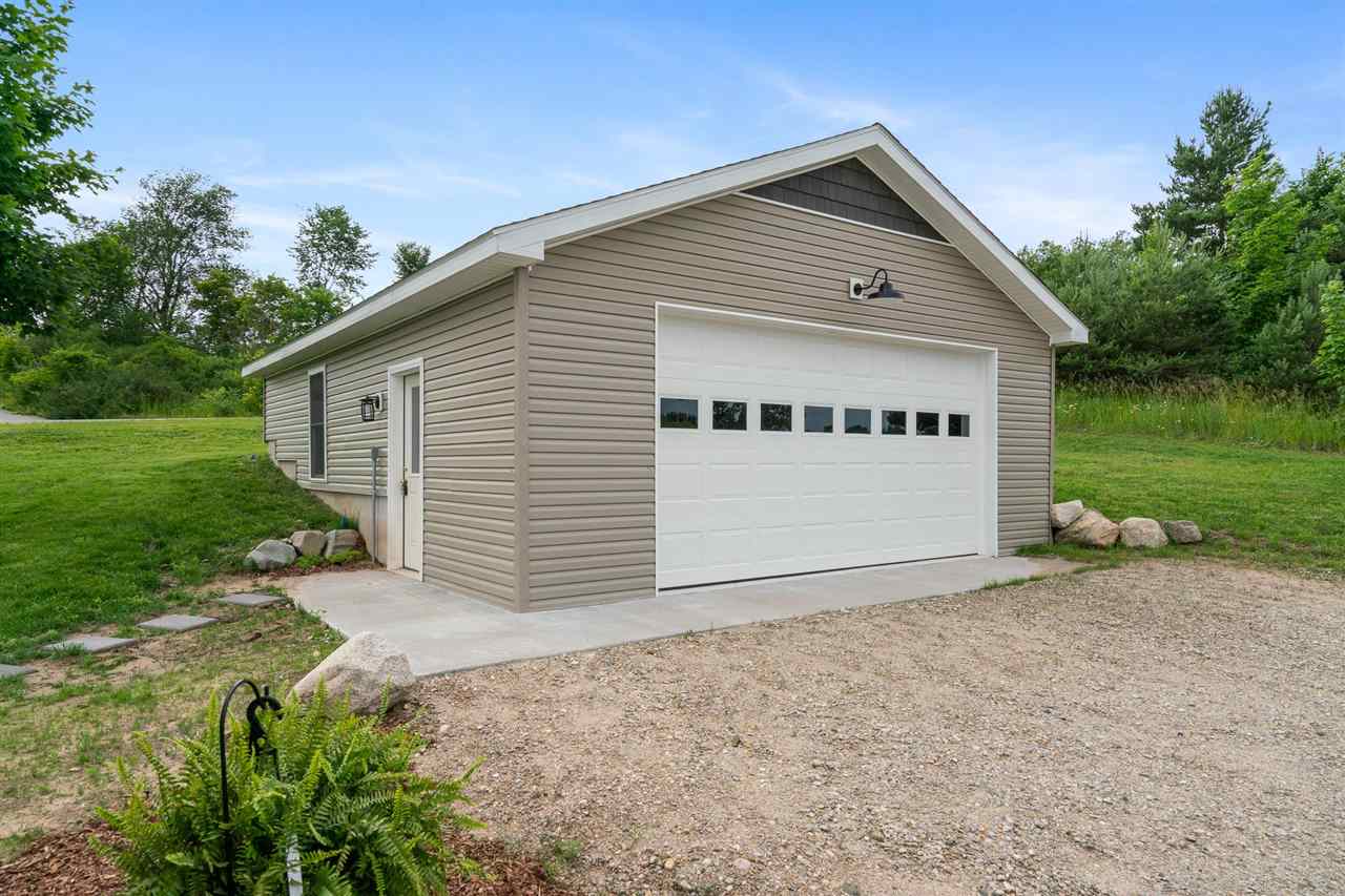 9079 Blue Gill Road