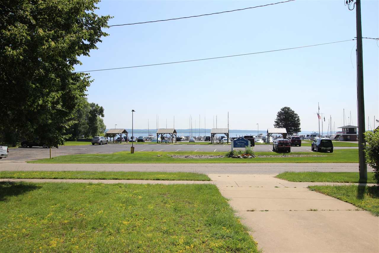 105 Ferry Ave