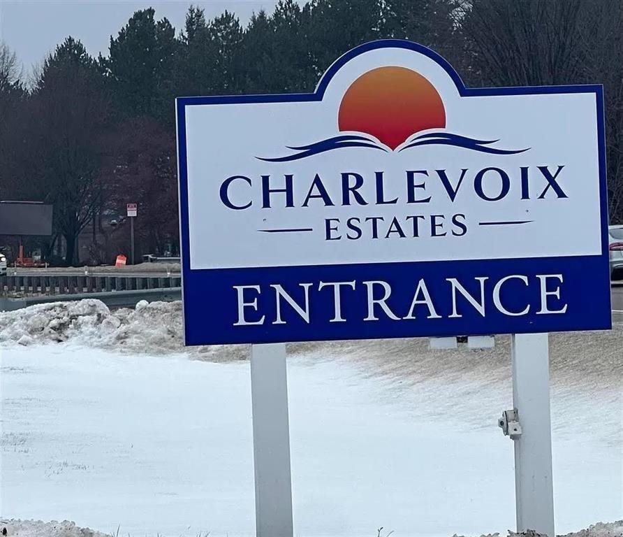 6685 N M-66 Unit: 154