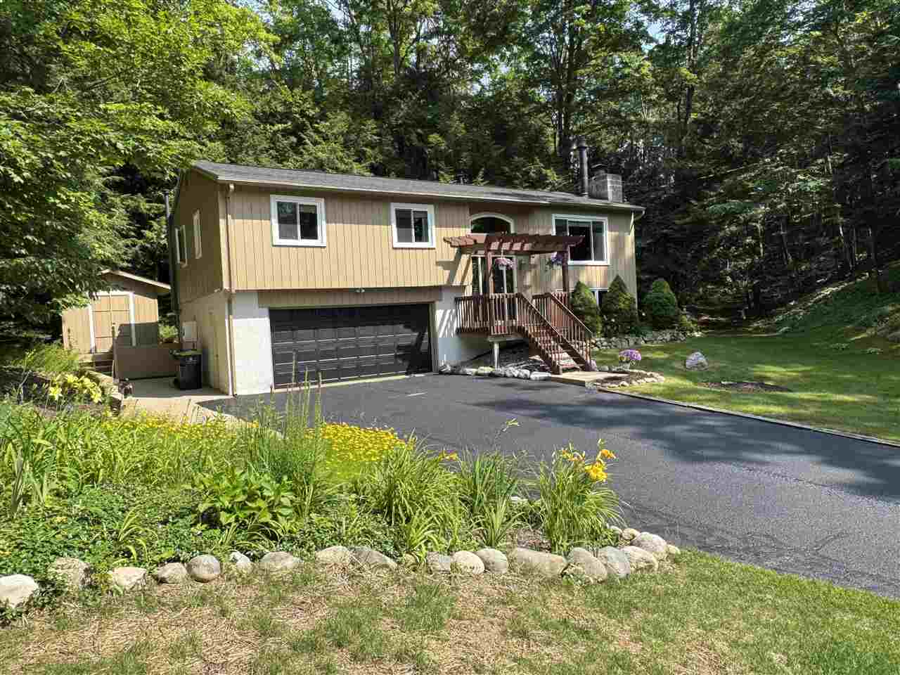 33 Harbor Lane