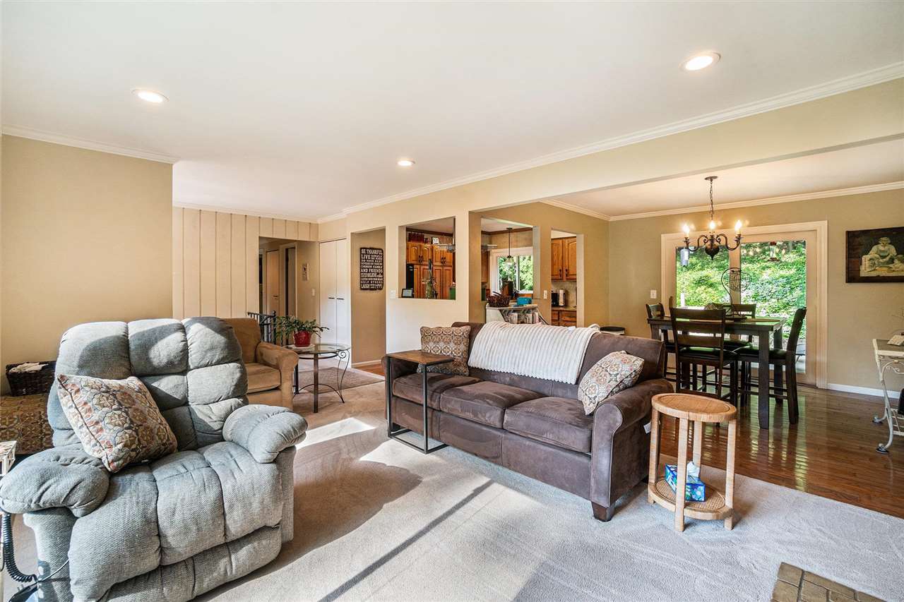 33 Harbor Lane