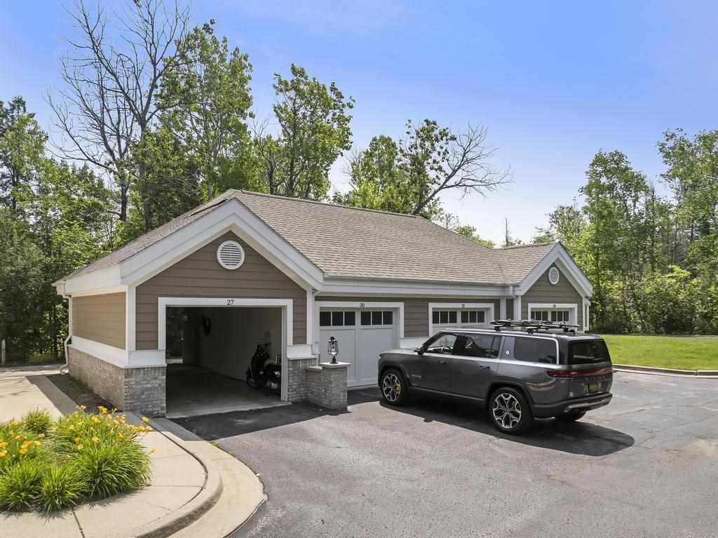 06020-27 Pine Lake Club Drive Unit: 27 & 83 & 67