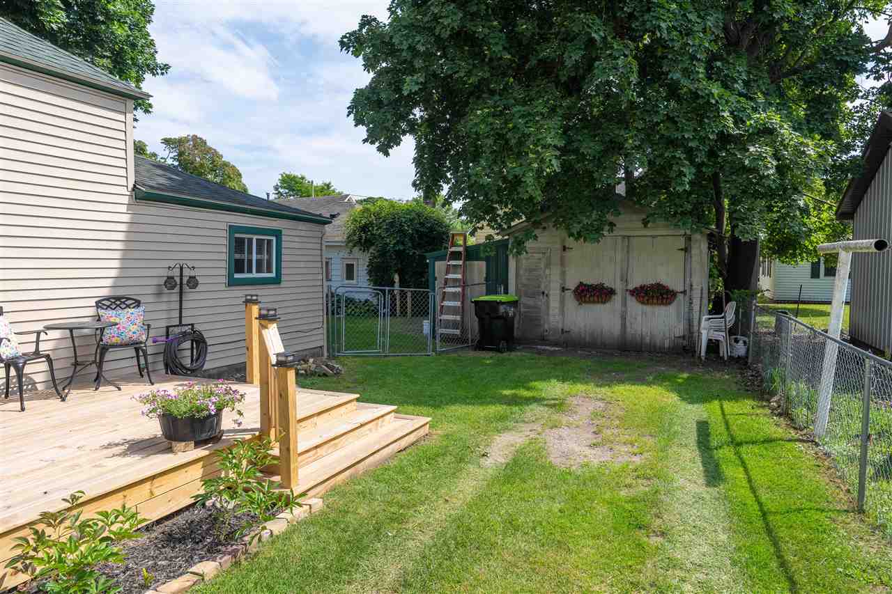 108 W Upright Street
