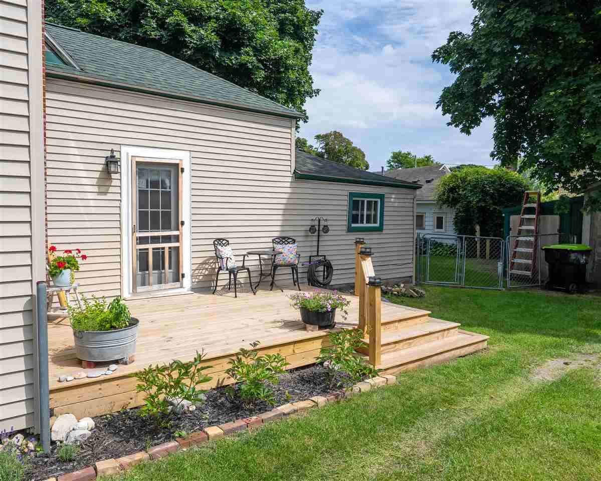 108 W Upright Street