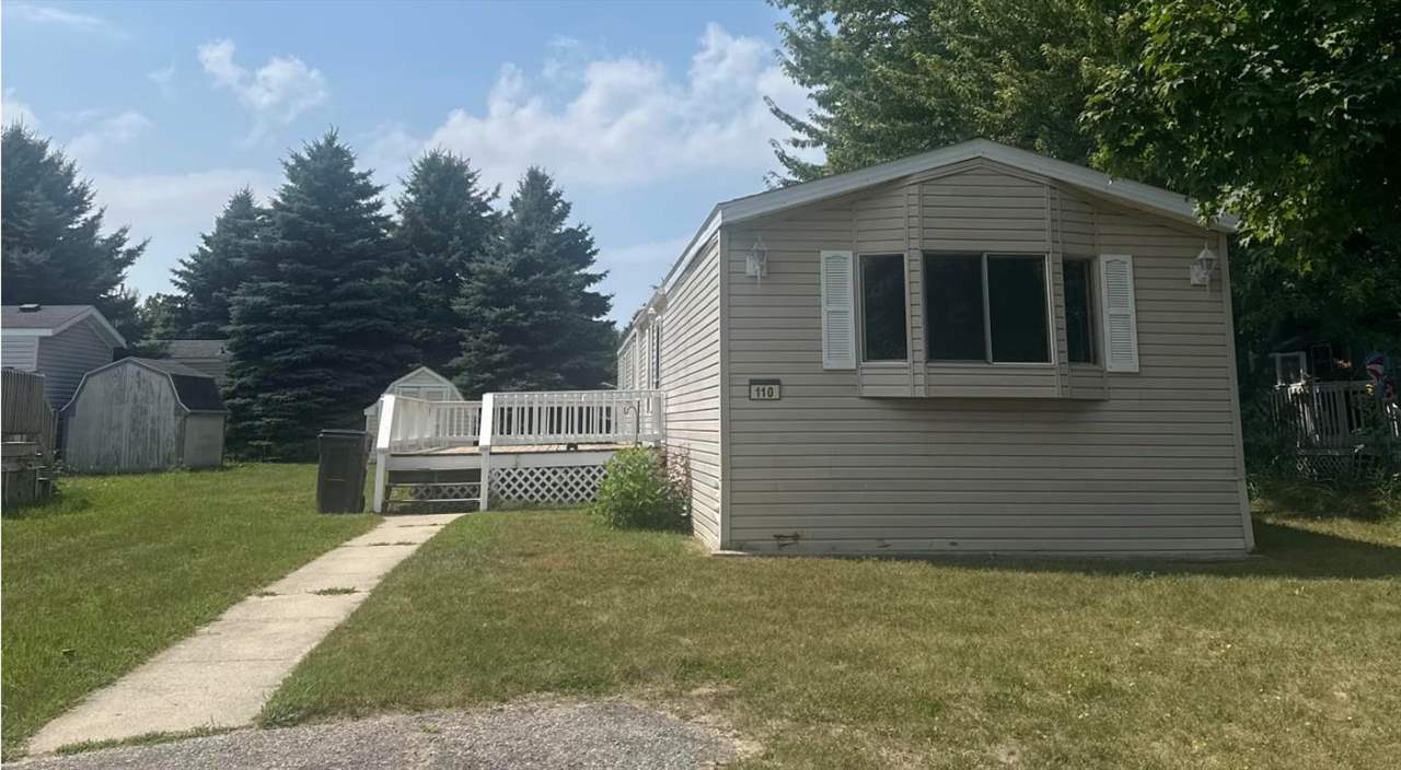 6685 - 110 M-66 Highway Unit: 110