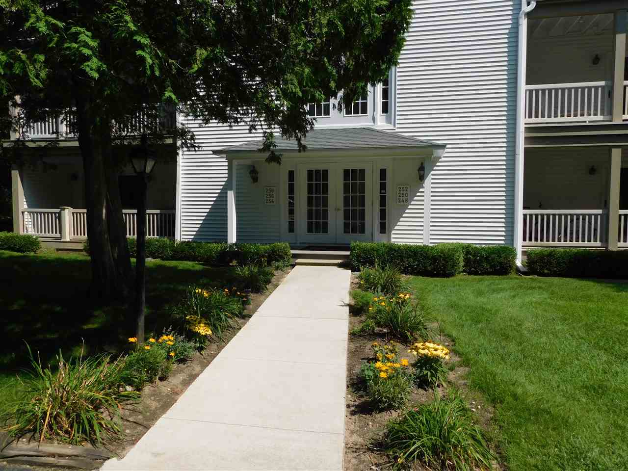 256 Artesian Way Unit: 23