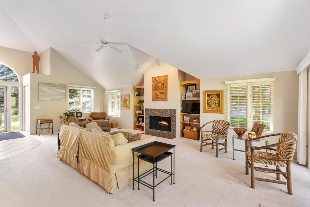 5286 Greystone Court Unit: 20