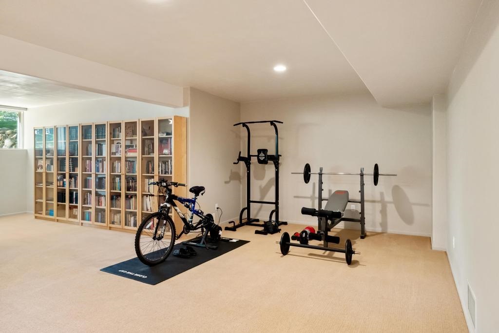 5286 Greystone Court Unit: 20