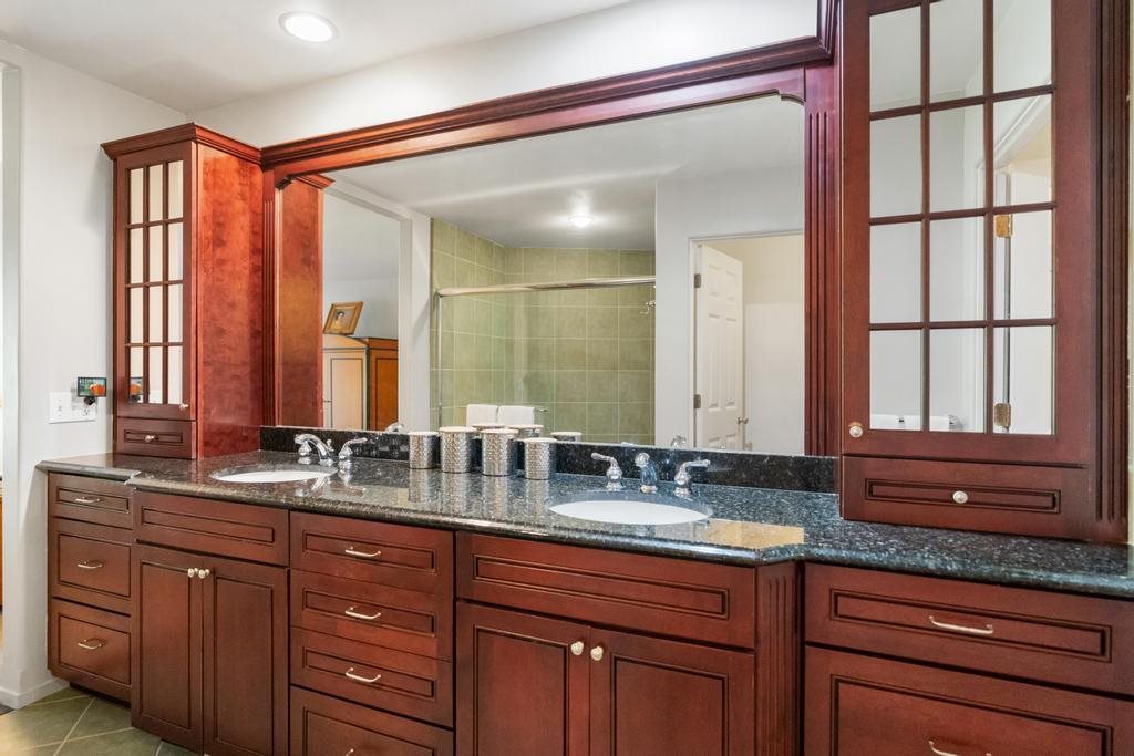 5286 Greystone Court Unit: 20