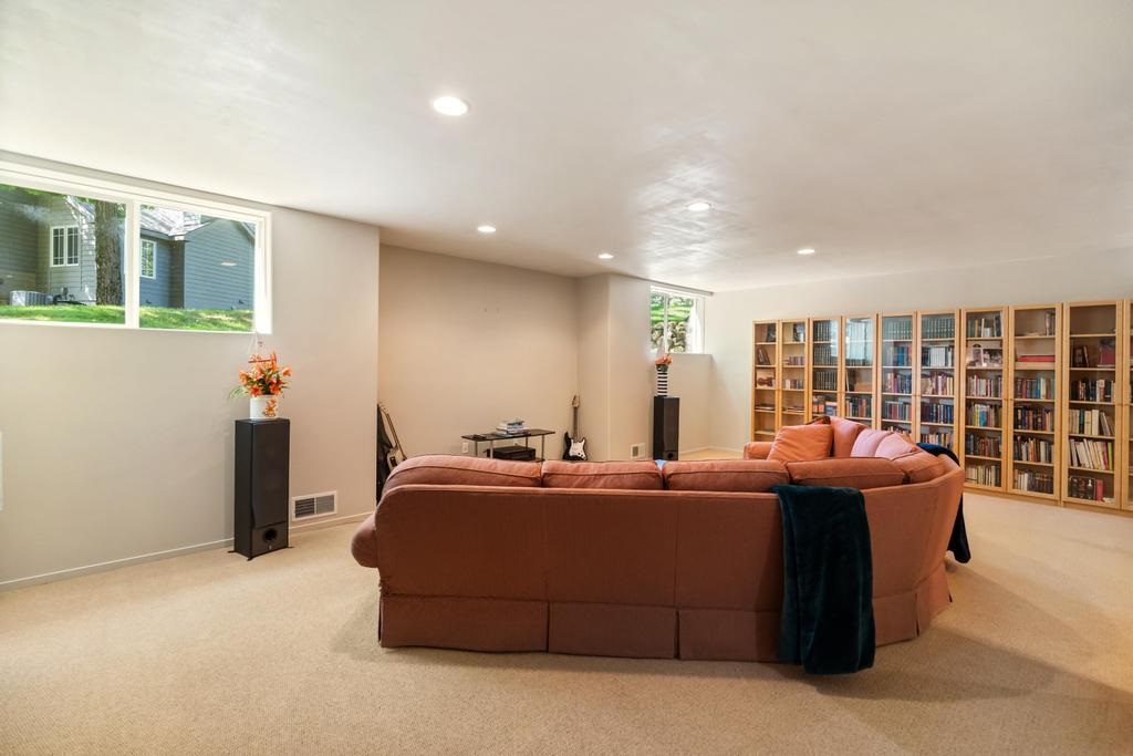 5286 Greystone Court Unit: 20