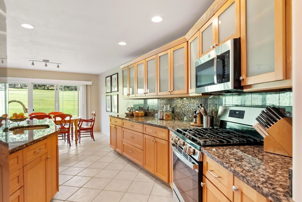 5286 Greystone Court Unit: 20