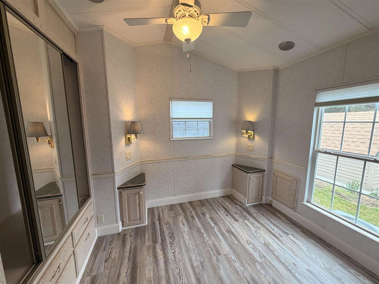 6685 N M-66 Unit: 171