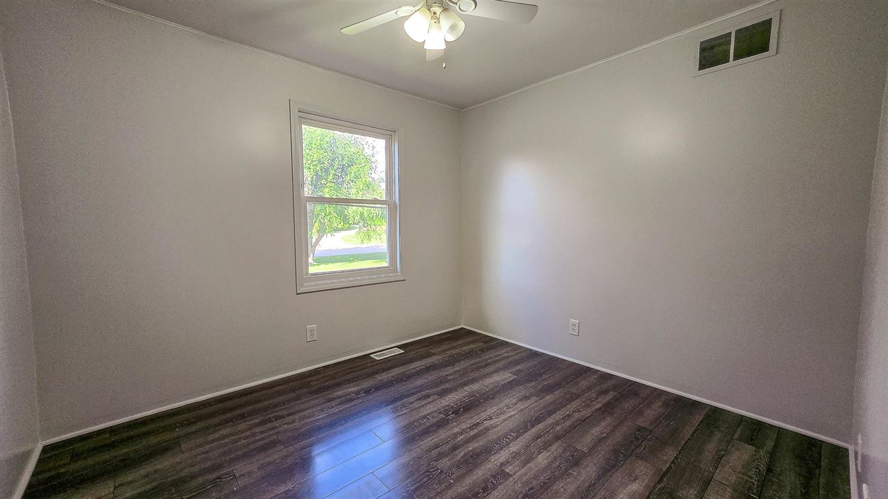 3652 Country Club Road