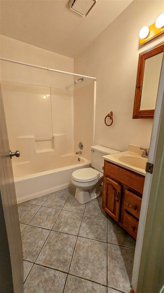 3652 Country Club Road