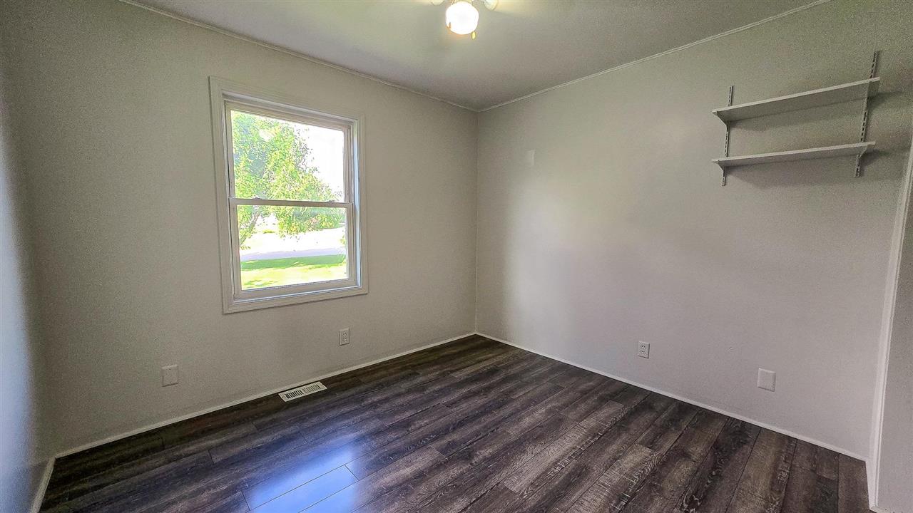 3652 Country Club Road