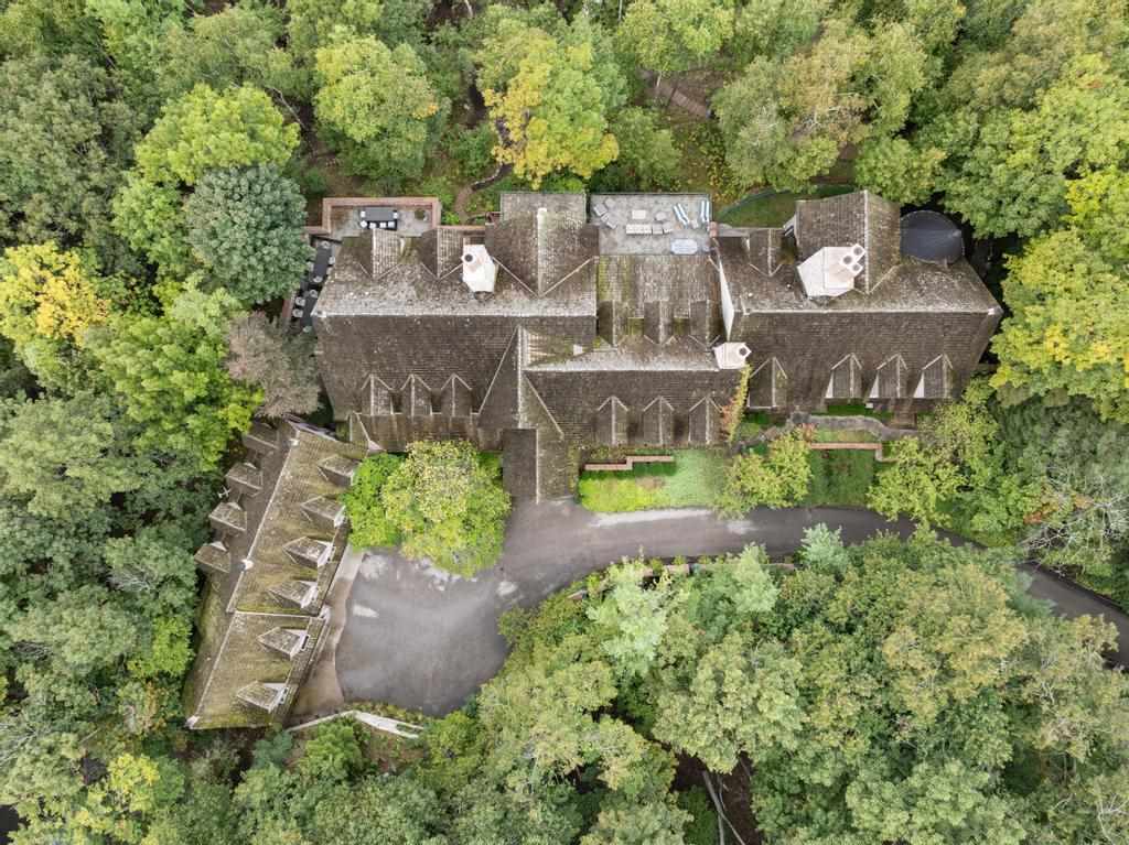 8625 Mount McSauba Road