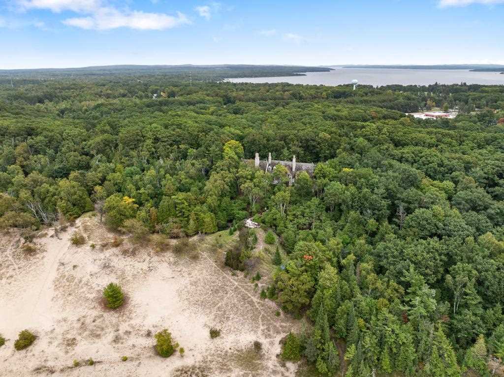 8625 Mount McSauba Road