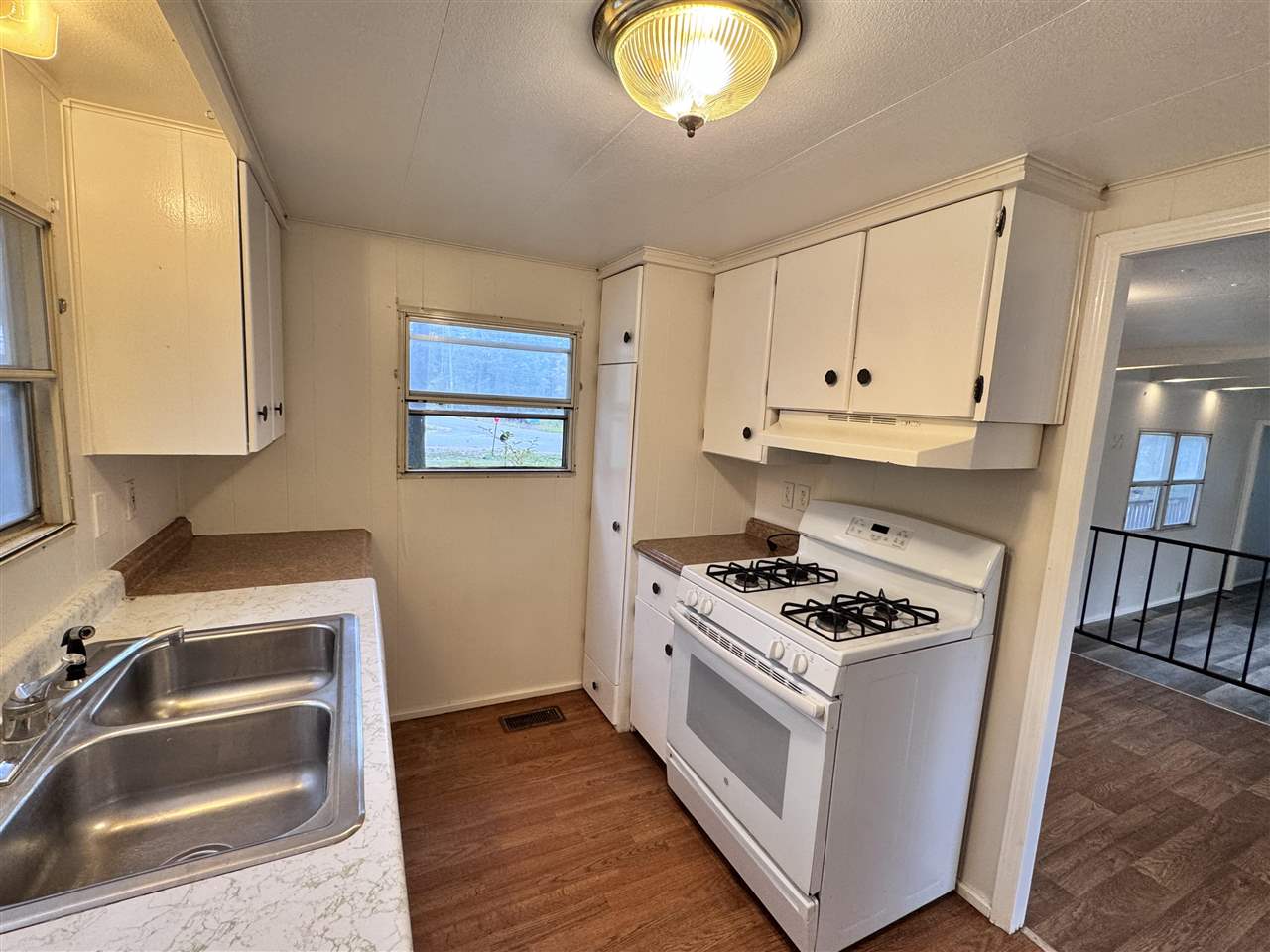 580 Trillium Trail