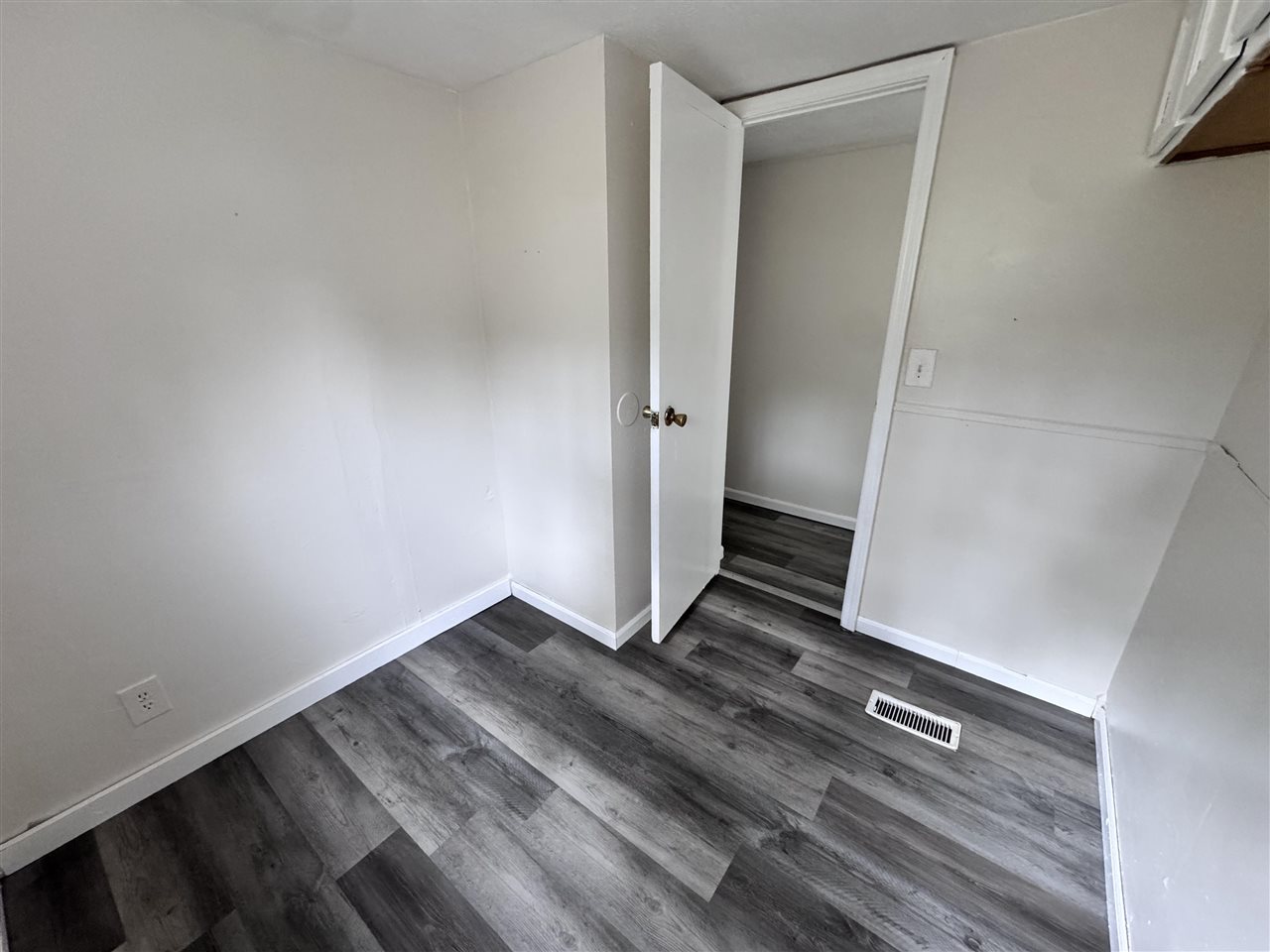 6104 Timberlane Trail