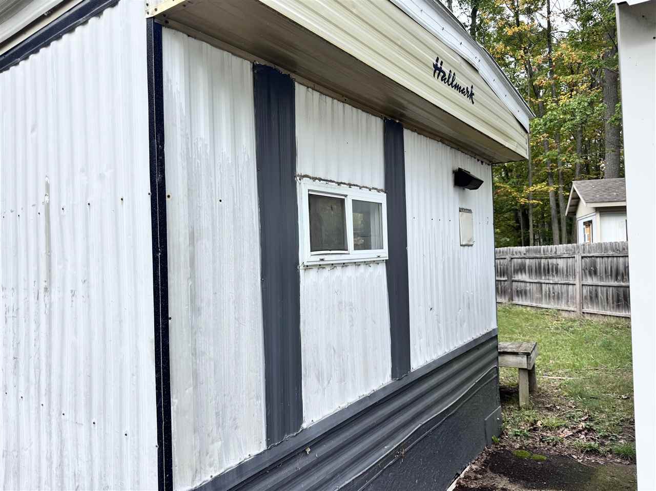 6104 Timberlane Trail