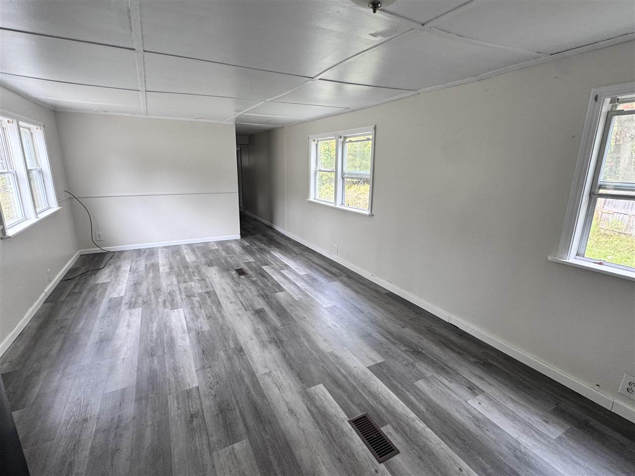 6104 Timberlane Trail