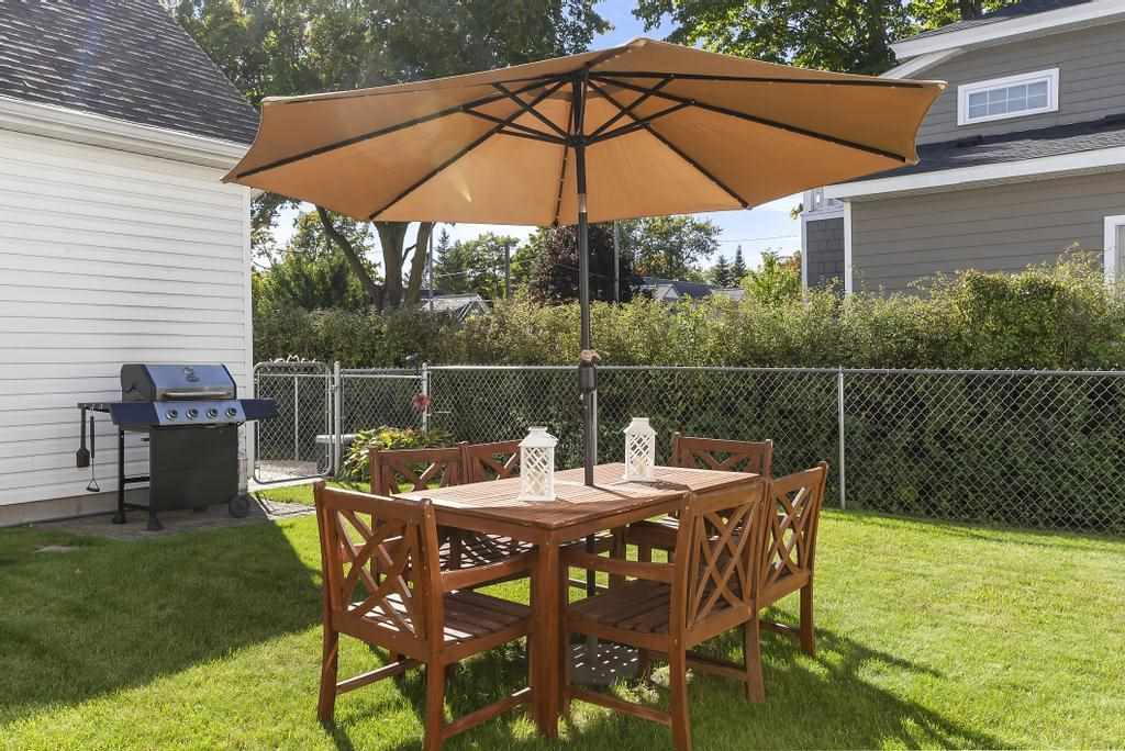 202 E Hurlbut Avenue