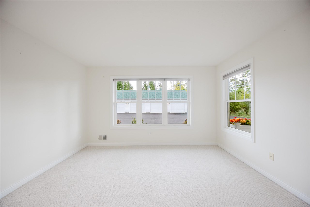 09495 - 15 Summerhouse Drive