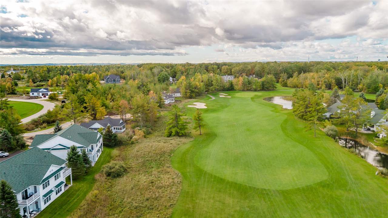 09495 - 15 Summerhouse Drive