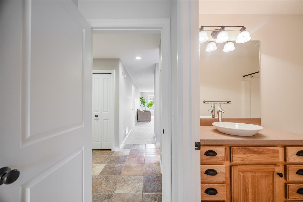 09495 - 15 Summerhouse Drive