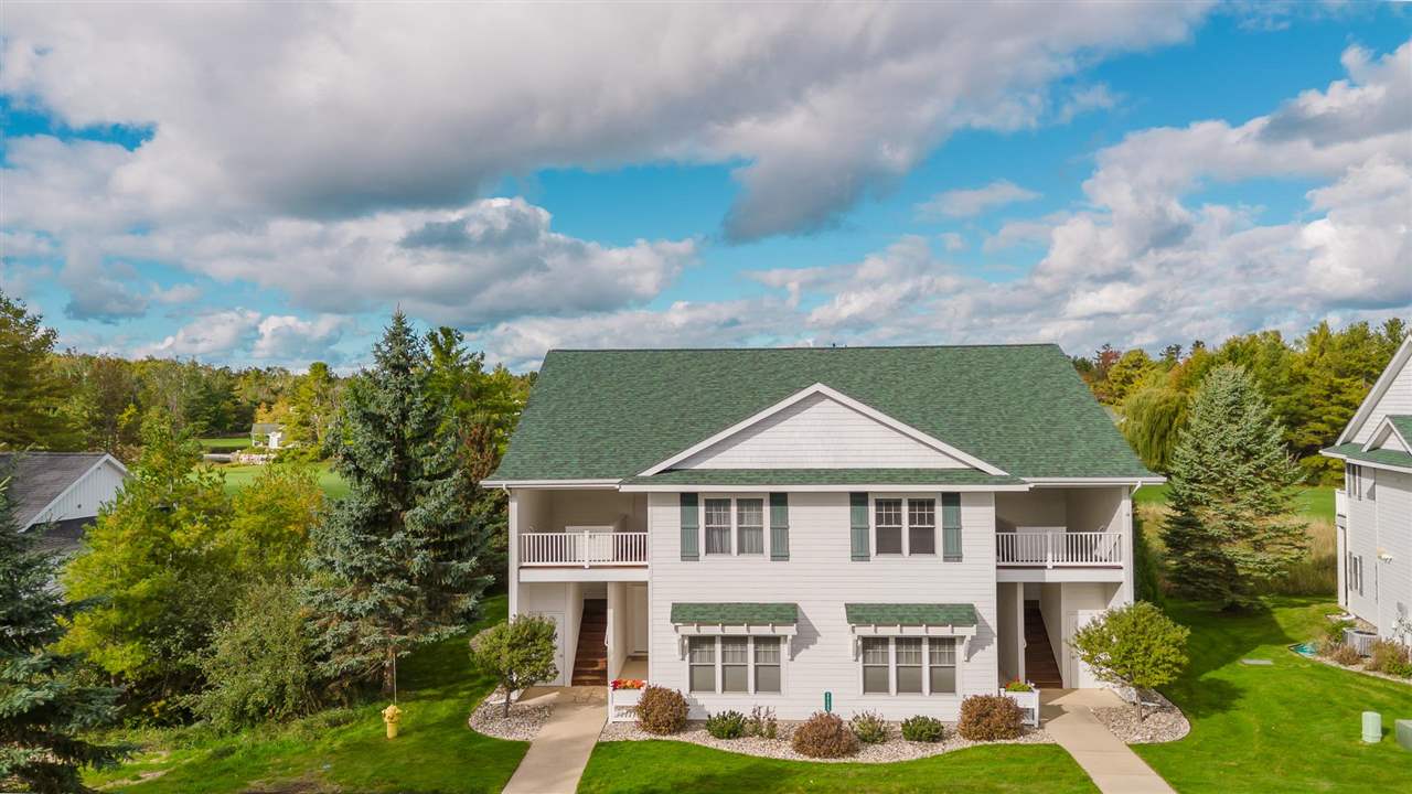 09495 - 15 Summerhouse Drive