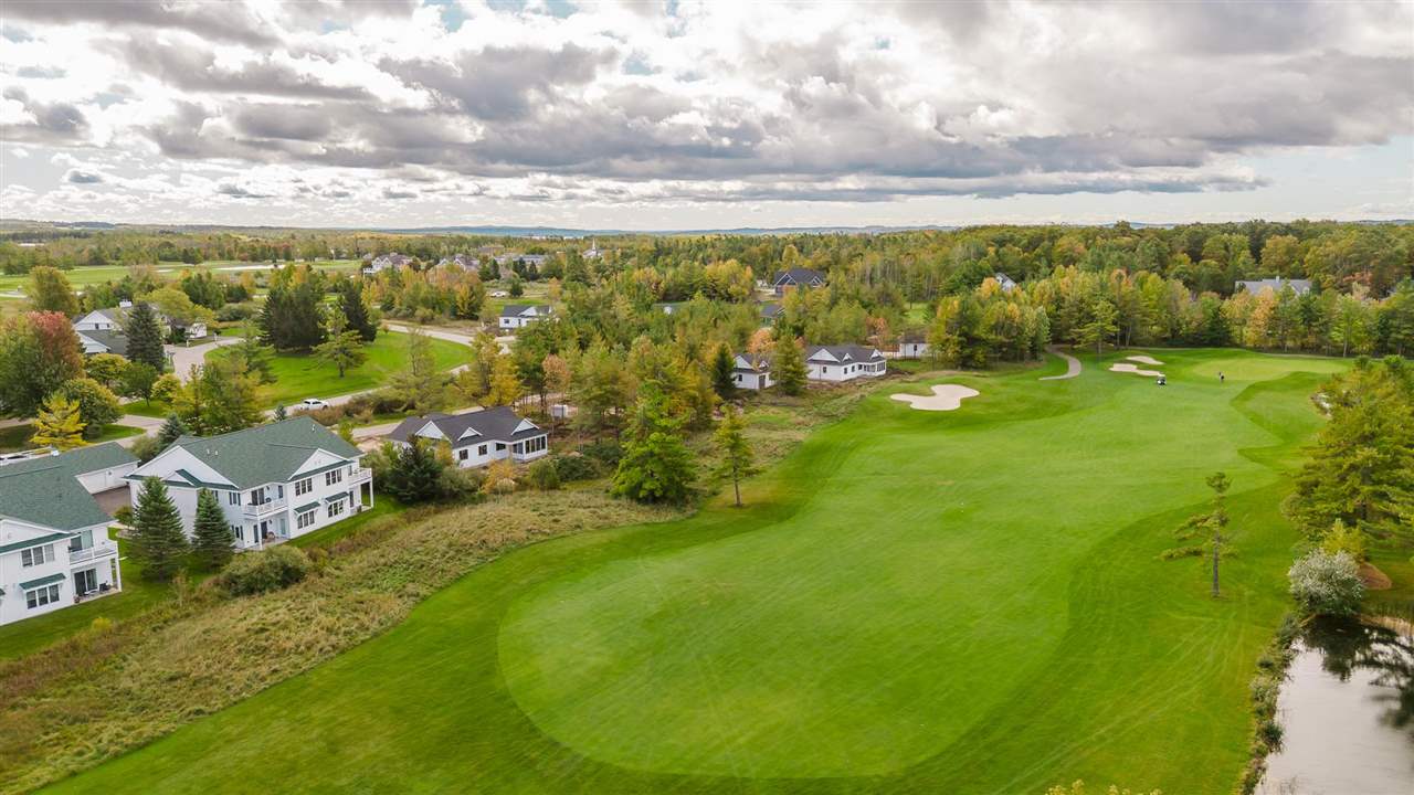 09495 - 15 Summerhouse Drive