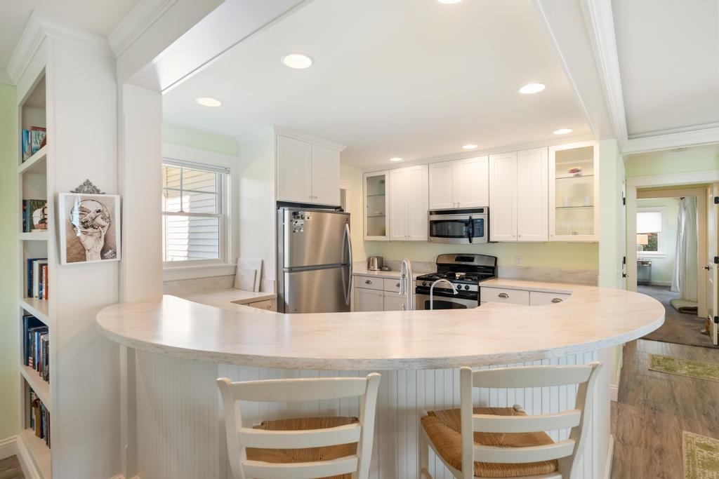 150 W Bluff Drive