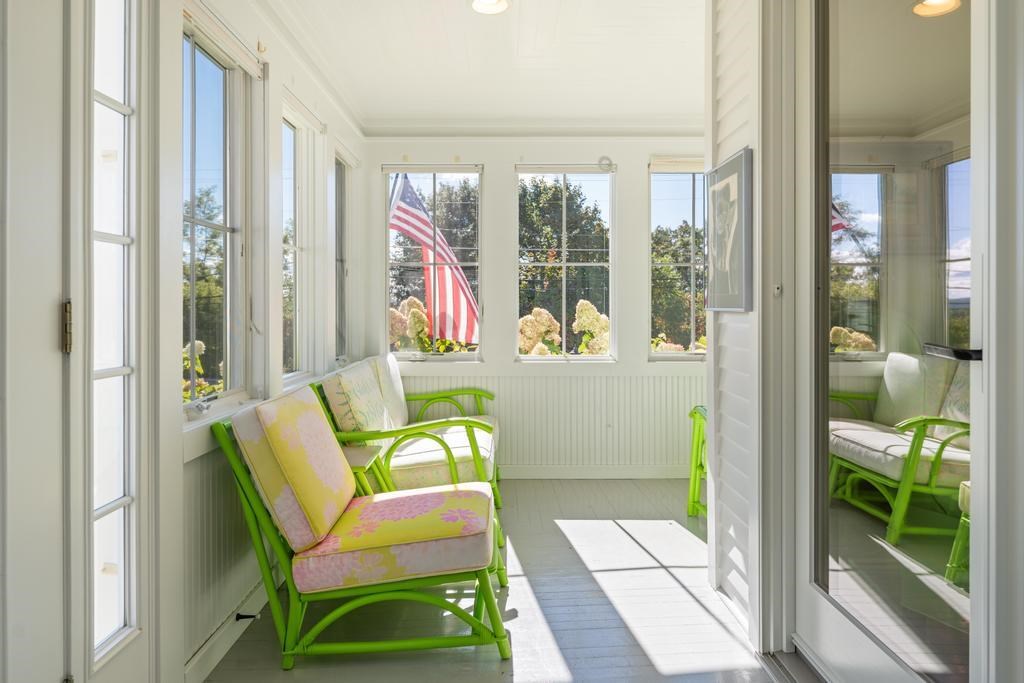 150 W Bluff Drive