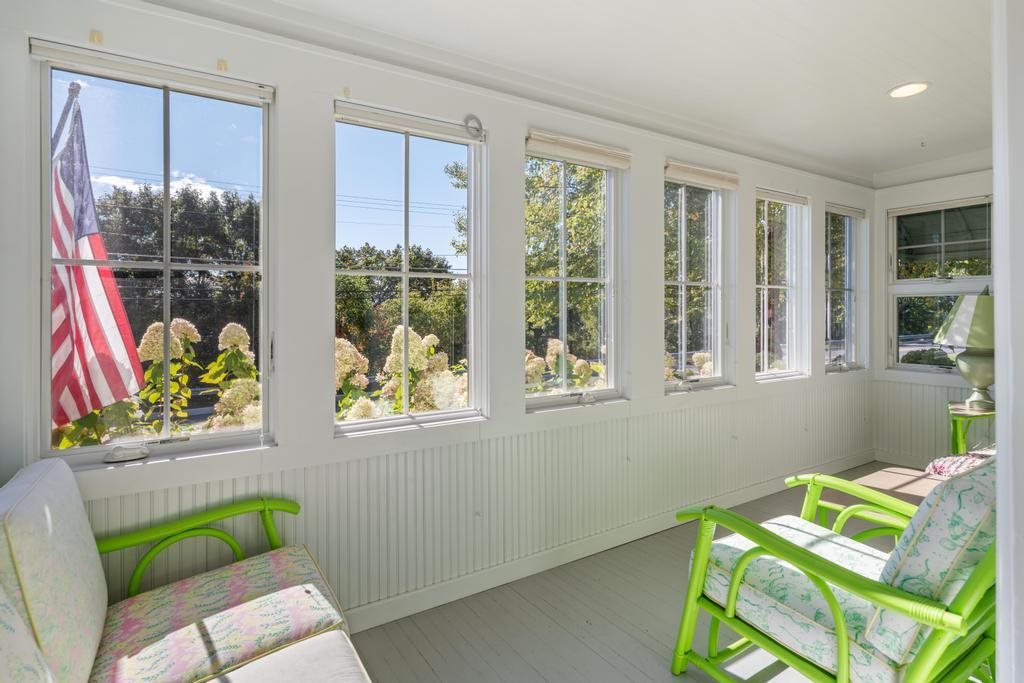 150 W Bluff Drive