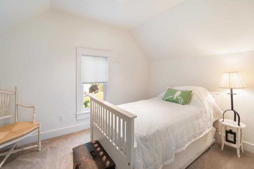 150 W Bluff Drive