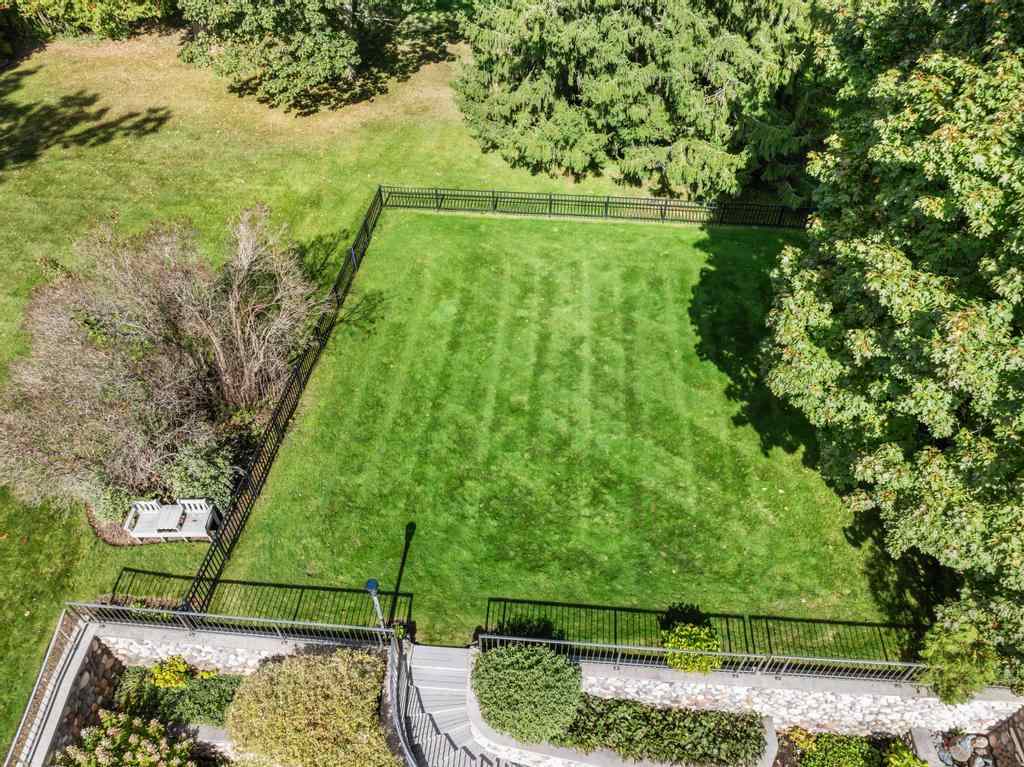 150 W Bluff Drive